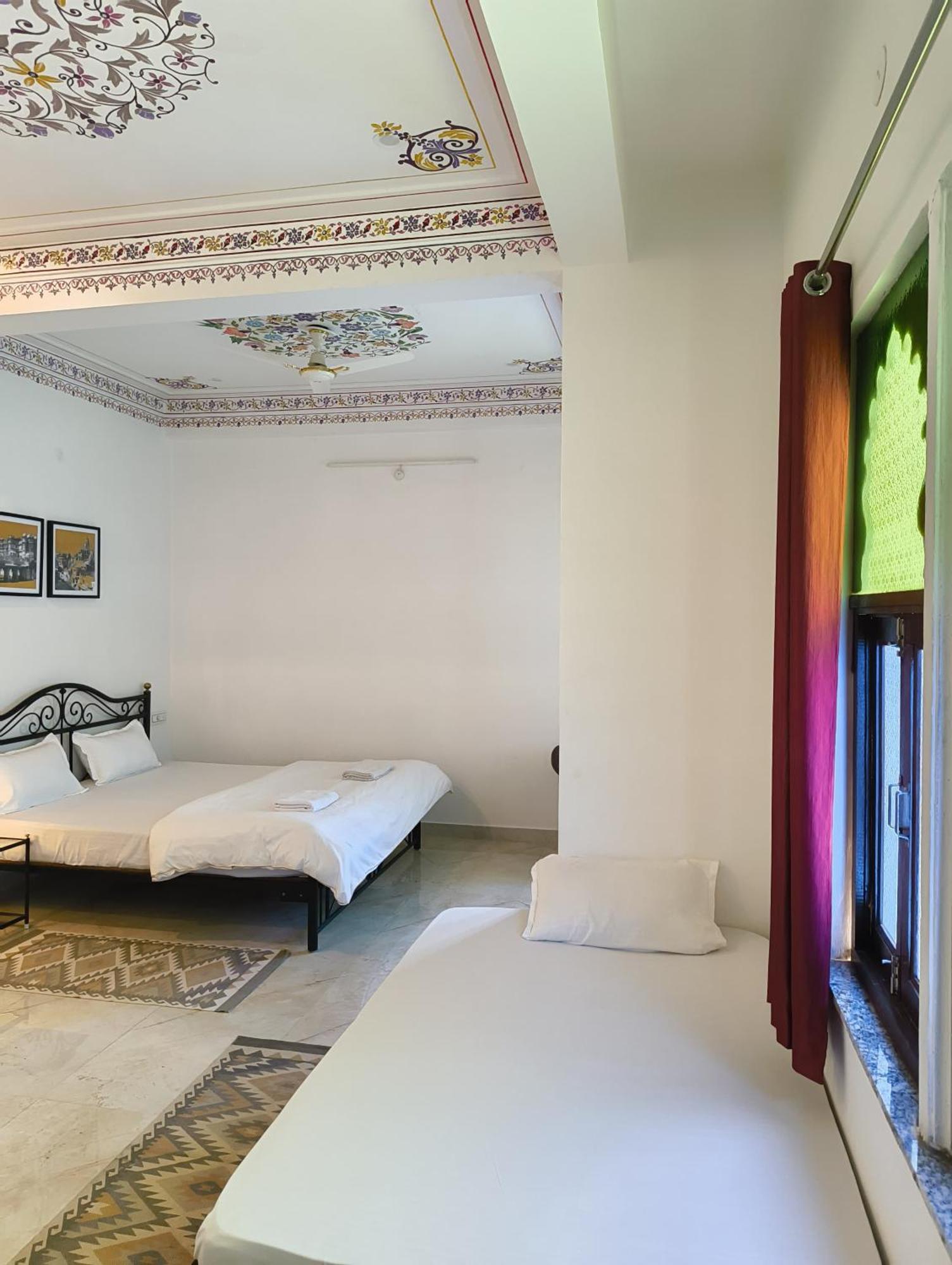 Rising Shemesh Home Stay Udaipur Exterior foto